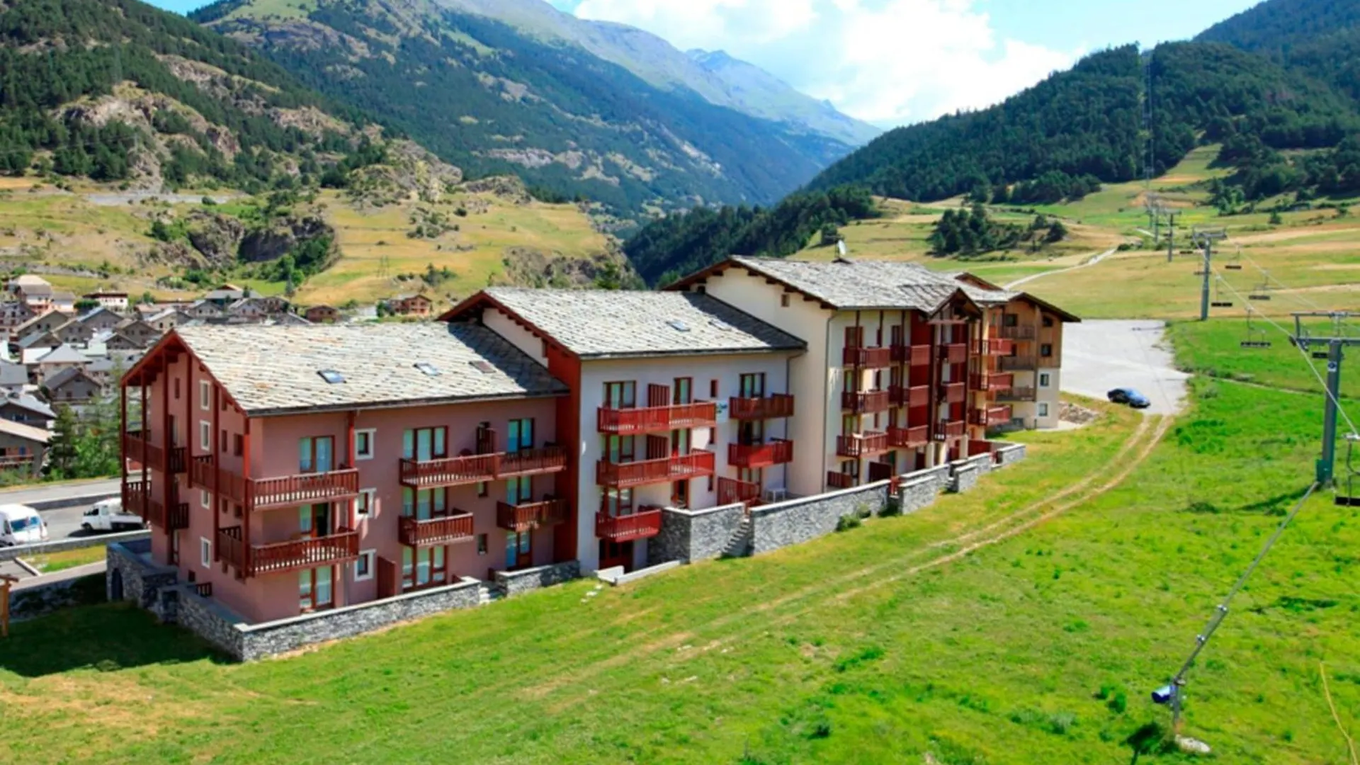 Duplex Pour 8 Pers Avec Balcon Et Wifi Au Pied Des Pistes - Fr-1-508-79 Apartment Termignon